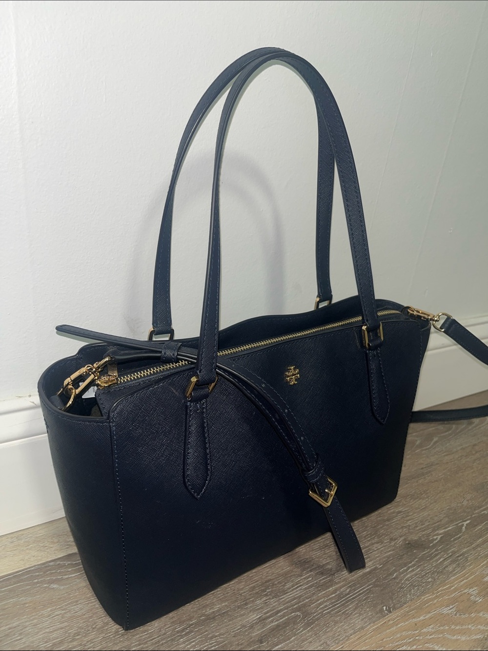 Tory Burch Navy Saffiano Tote with Gold Hardware - Picture 3 of 16